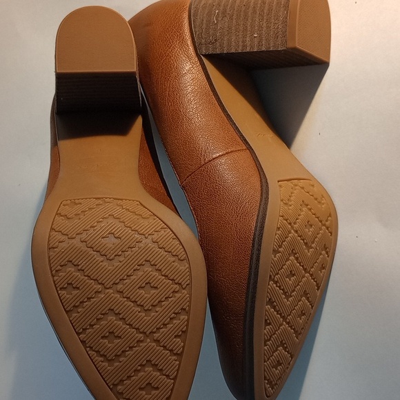 Zodiac Gloria Pumps - Picture 8 of 8